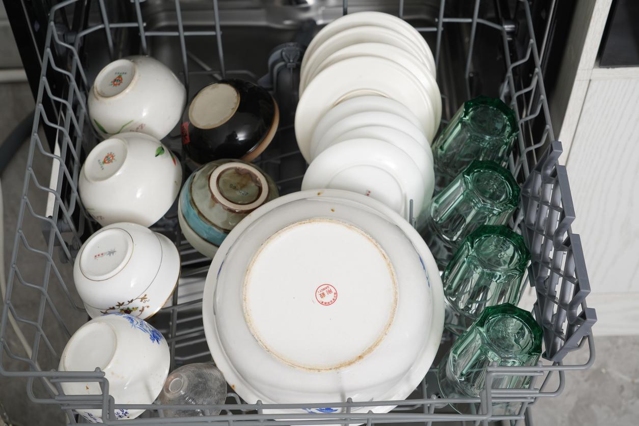 新型洗碗机进食堂,海尔洗碗机长效存储