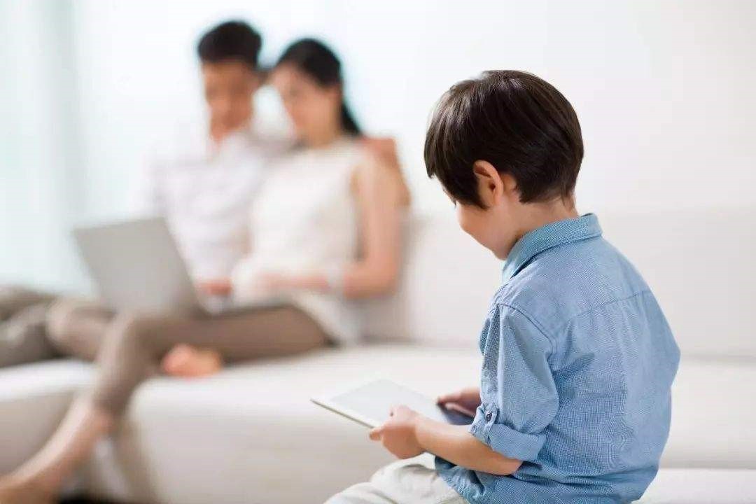 孩子犯错不认错怎么处理,孩子犯错死活不承认怎么办