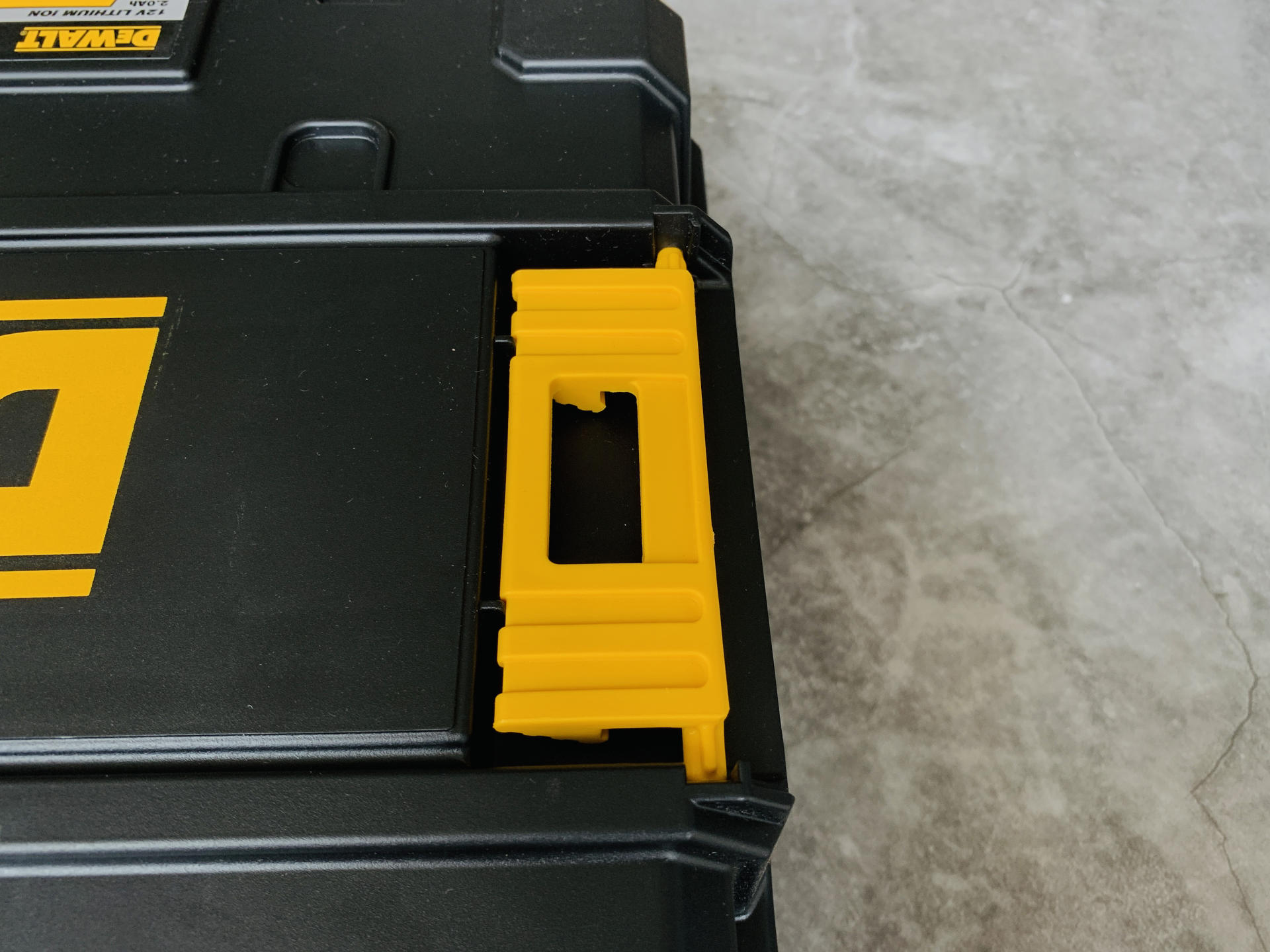 得伟电钻dcd701充满电要多久,得伟锂电钻测评