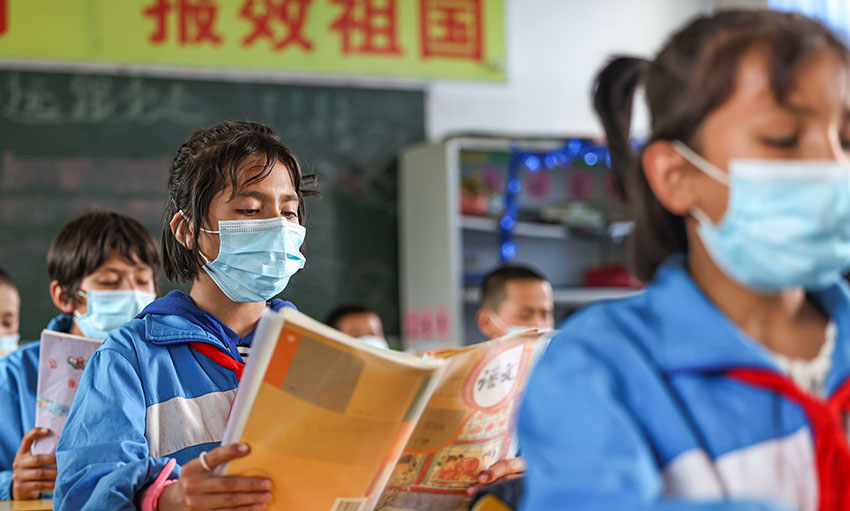 【图说纪事】多收家长的钱是这样追回的