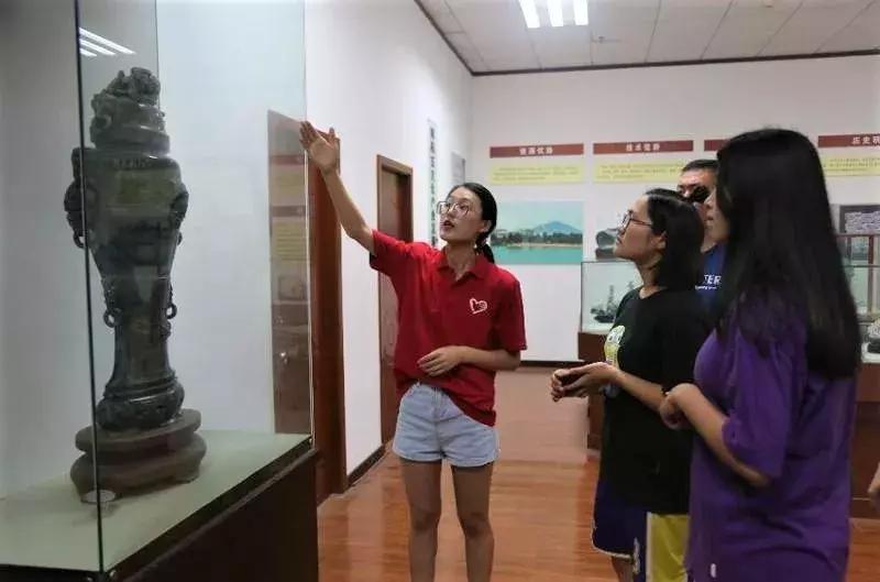 巨海纳百川麟阁多才贤意思,巨海纳百川麟阁多才贤什么意思