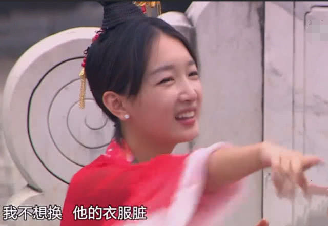 曾志伟蓝洁瑛周冬雨娱乐圈谋女郎,周冬雨年轻相貌