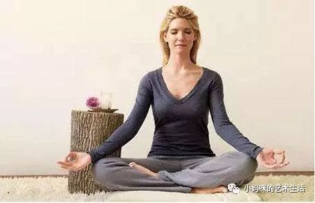 产后后背疼引起驼背是什么原因,产后矫正带隐形防驼背