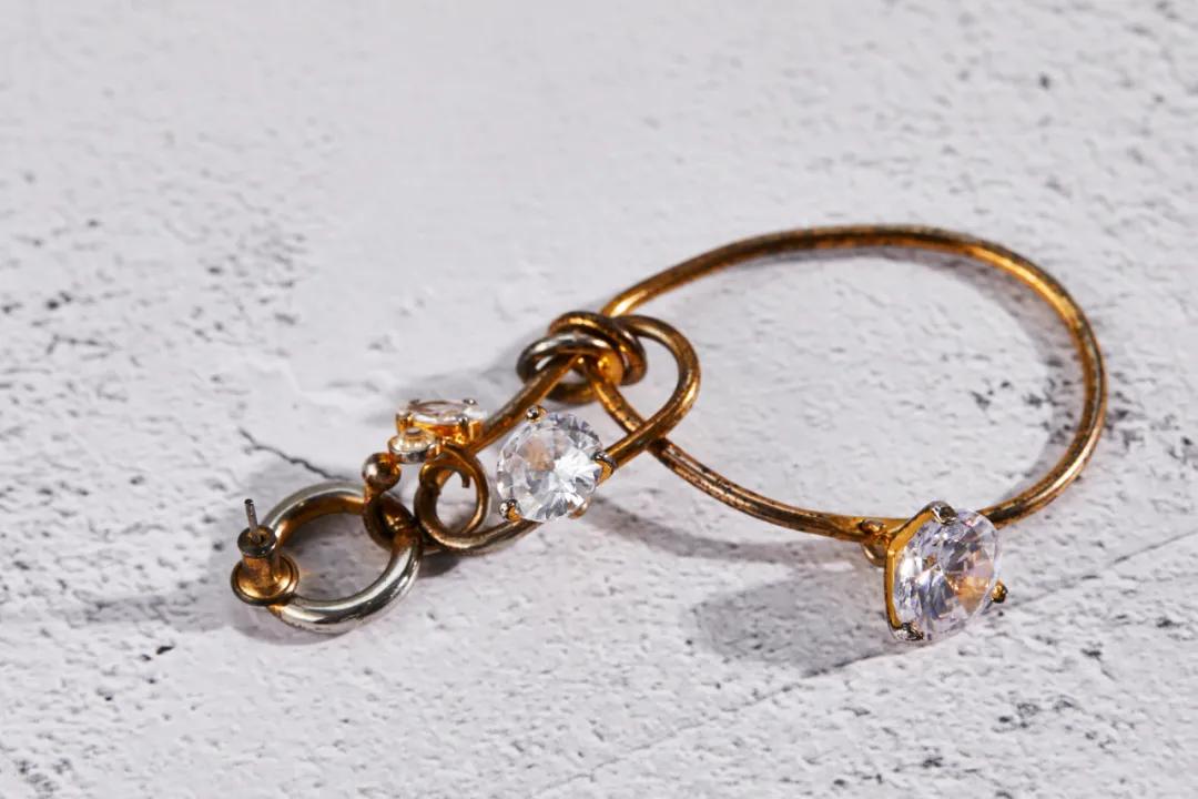 为啥相同的穿搭自己不穿不好看,同样的穿搭为什么别人穿更好看