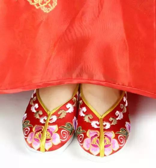 多年失传的绣花鞋,中国传统手工绣花鞋