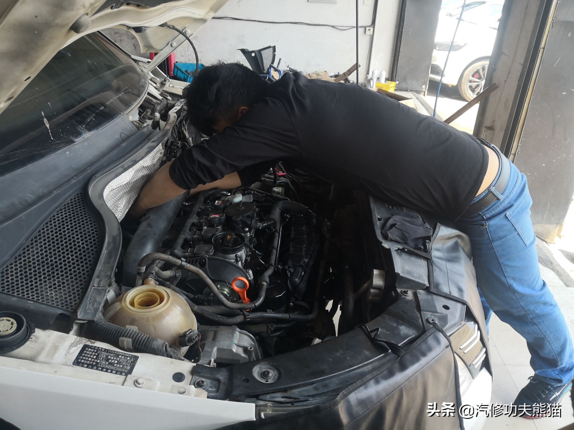 上海大众SUV销量王途观烧机油、漏机油被人乱修一通差点搞报废