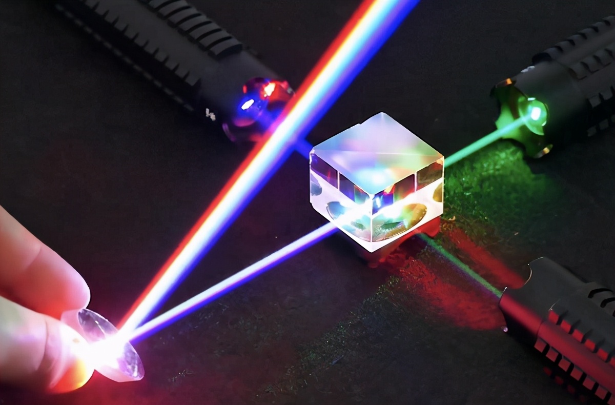 科学家无法解释的巨石之谜,国外徒手移动巨石未解之谜