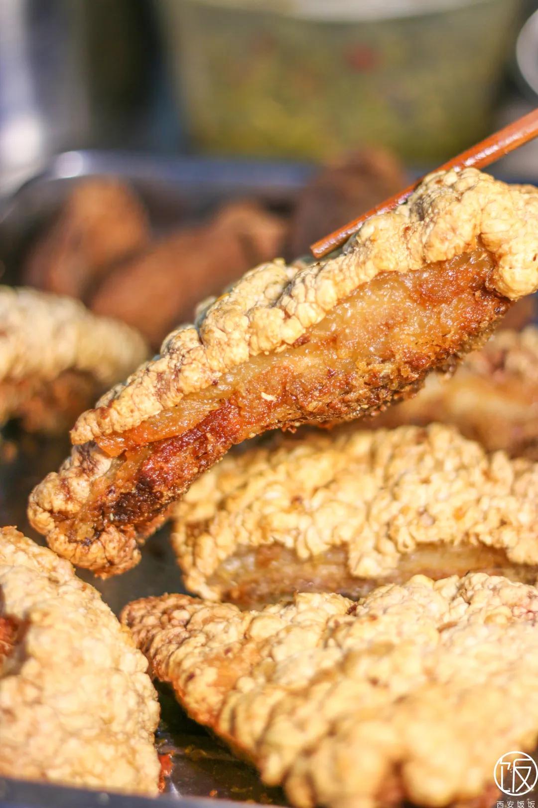 又香又臭的螺蛳粉太美味了,又臭又香螺蛳粉真的很好吃