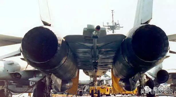 美国f14雄猫战斗机视频,最后的f-14雄猫战斗机