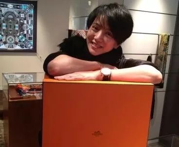 王子文出席活动穿15公分高跟鞋,王子文晒新鞋子