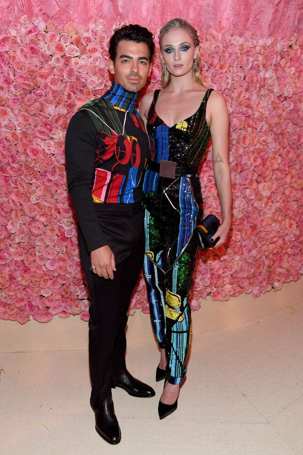 索菲特纳和乔乔,一个索菲特纳和乔纳斯的故事