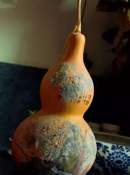 手串发霉了还能戴么,手串发霉能用除霉剂吗