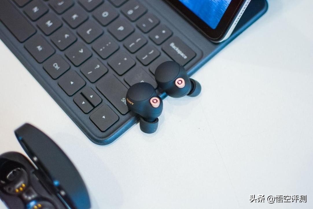三星galaxybudspro和索尼wf-1000xm4,索尼wf1000-xm4降噪豆使用教程