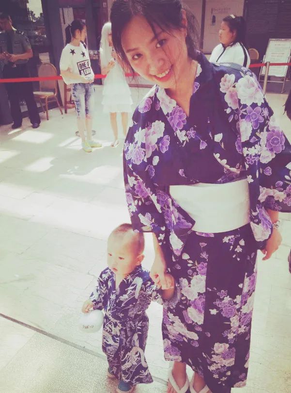 读研、当妈、二胎、职场，最后回归家庭，最好的8年献给了谁？