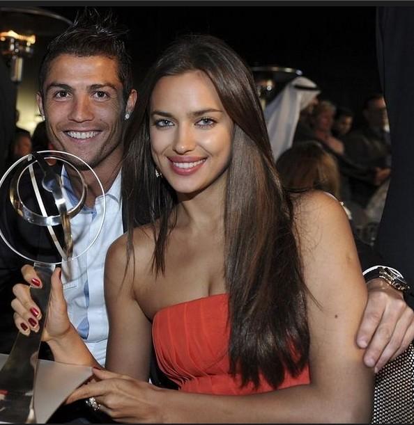 考试不过、恋情不顺，金·卡戴珊很崩溃；侃爷却已开心跨入新恋情