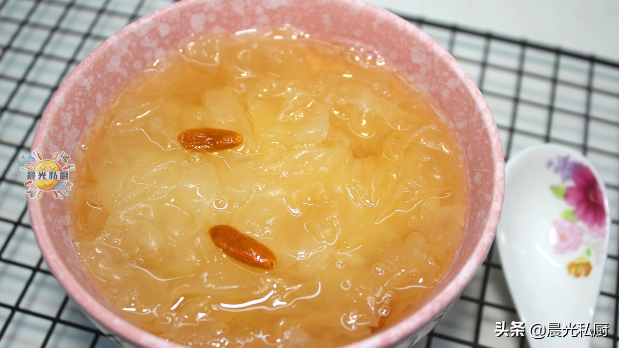 熬银耳羹需要什么样的银耳,煮银耳羹怎么才能让它粘稠