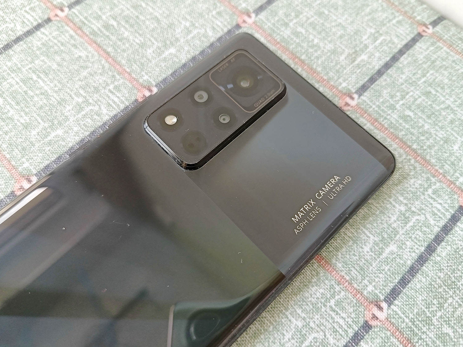 荣耀v40最详细评测,荣耀v20半年后表现如何