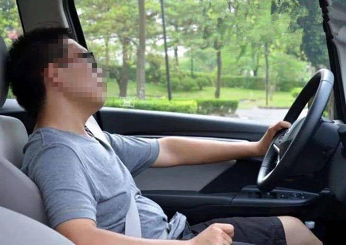 开车腰疼怎么办最快最有效,开车说腰疼