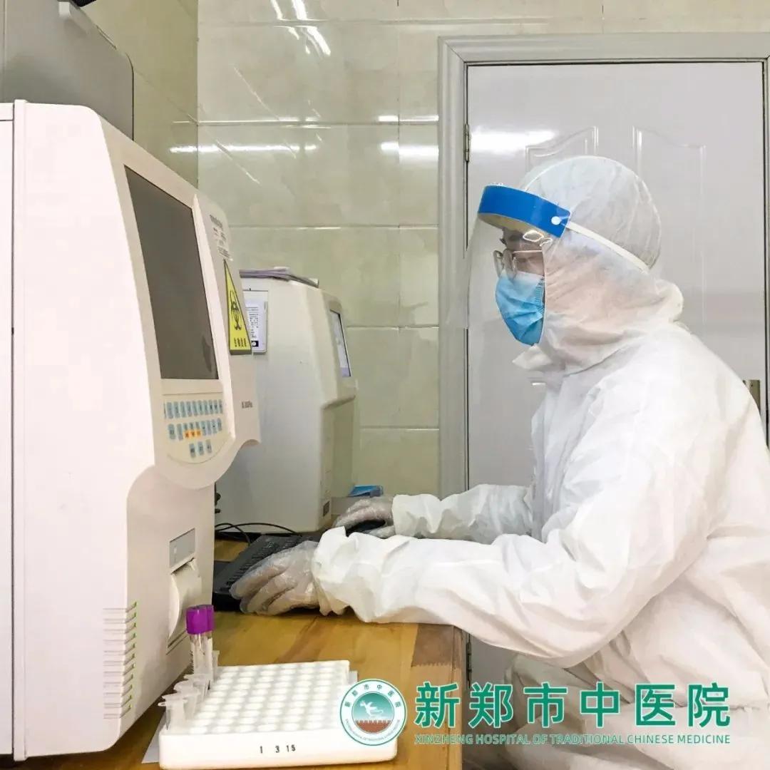 医务人员坚守防疫一线,发热门诊抗疫哨岗