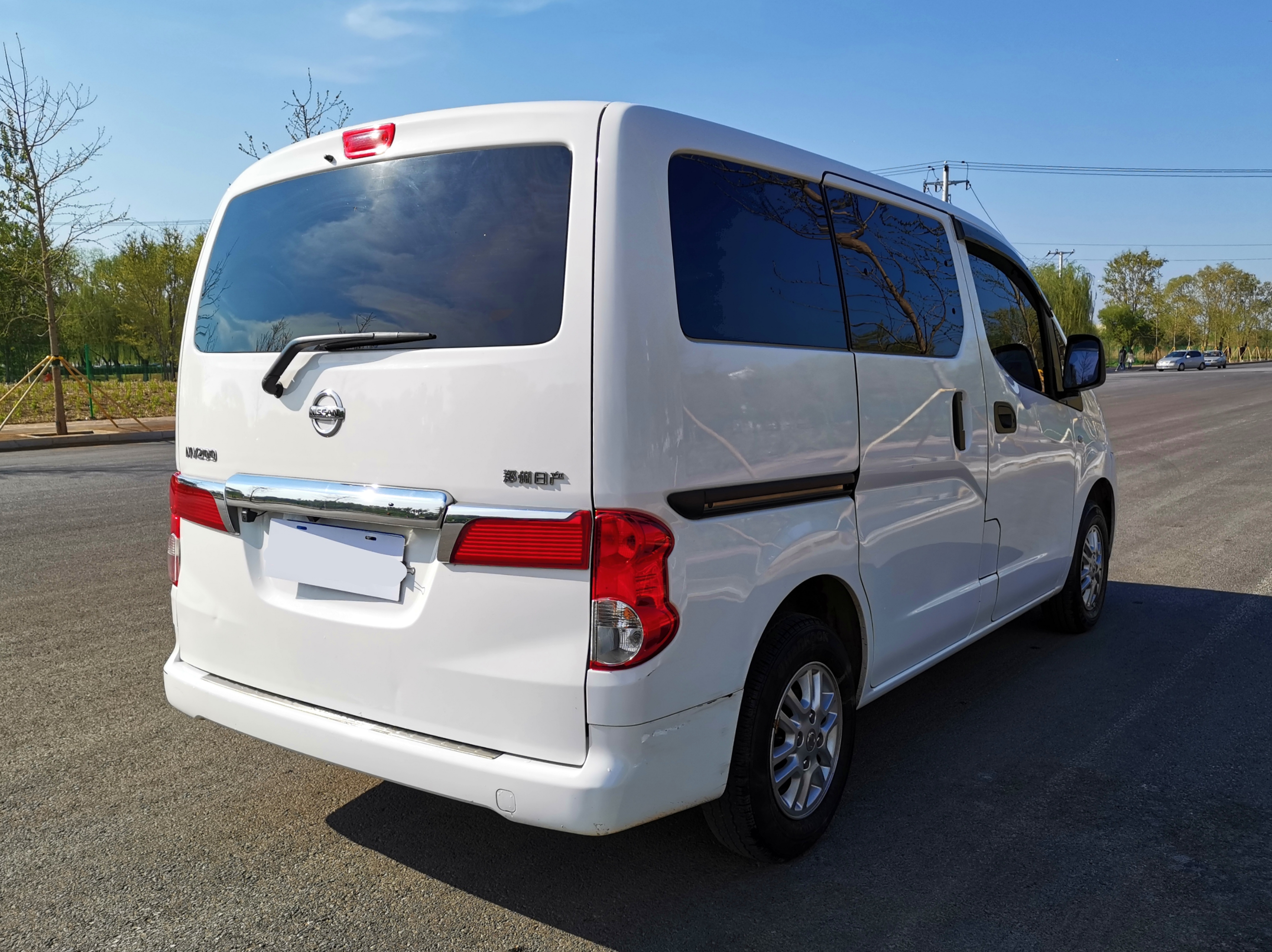 拉人载货两用车推荐,拉人拉货两用小车