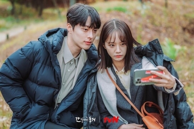 韩剧超有氛围感的cp神图,心惊肉跳的同居韩剧在线免费观看