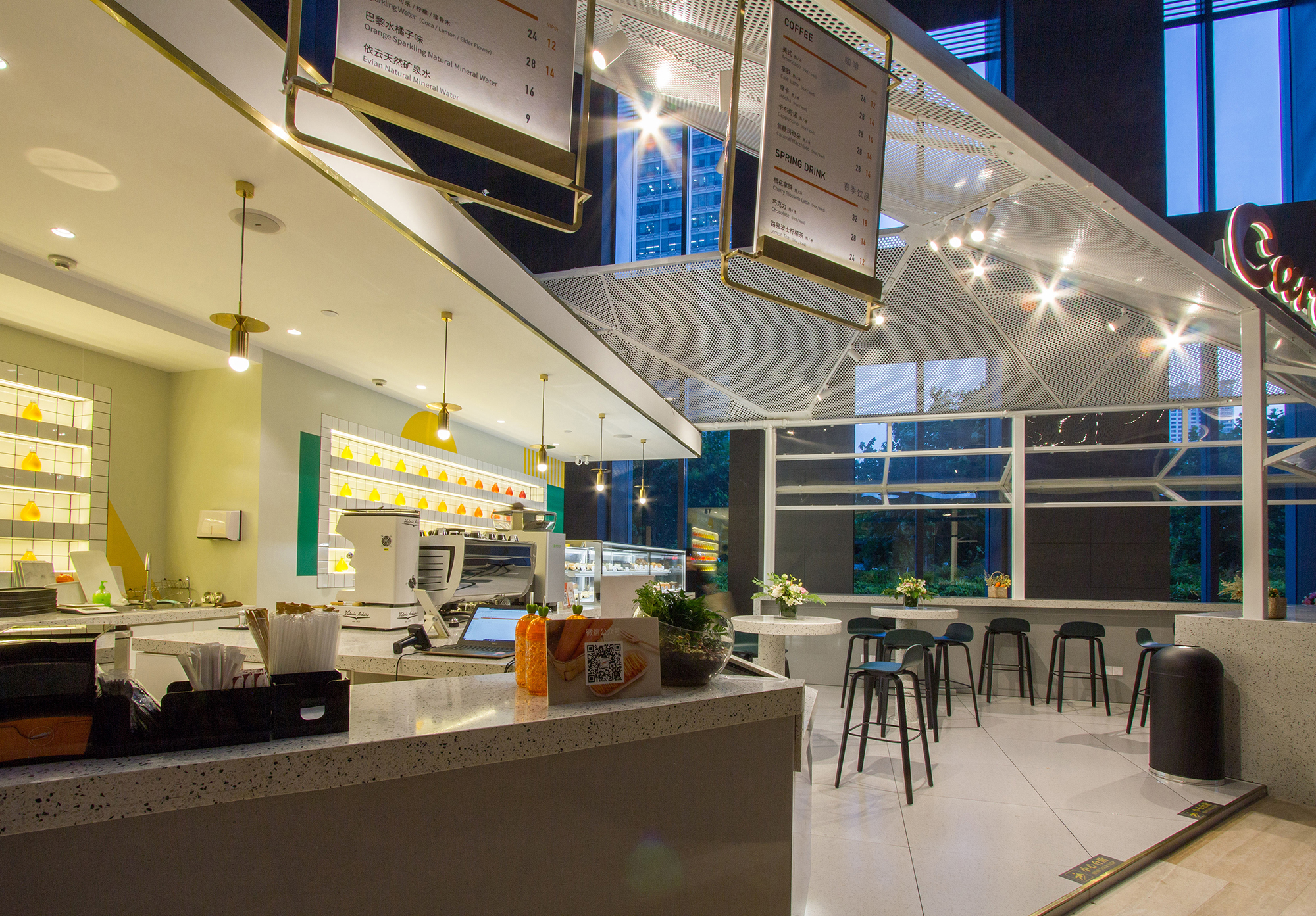 我们的办公大楼像园林一样美,我们在办公楼里建造了什么