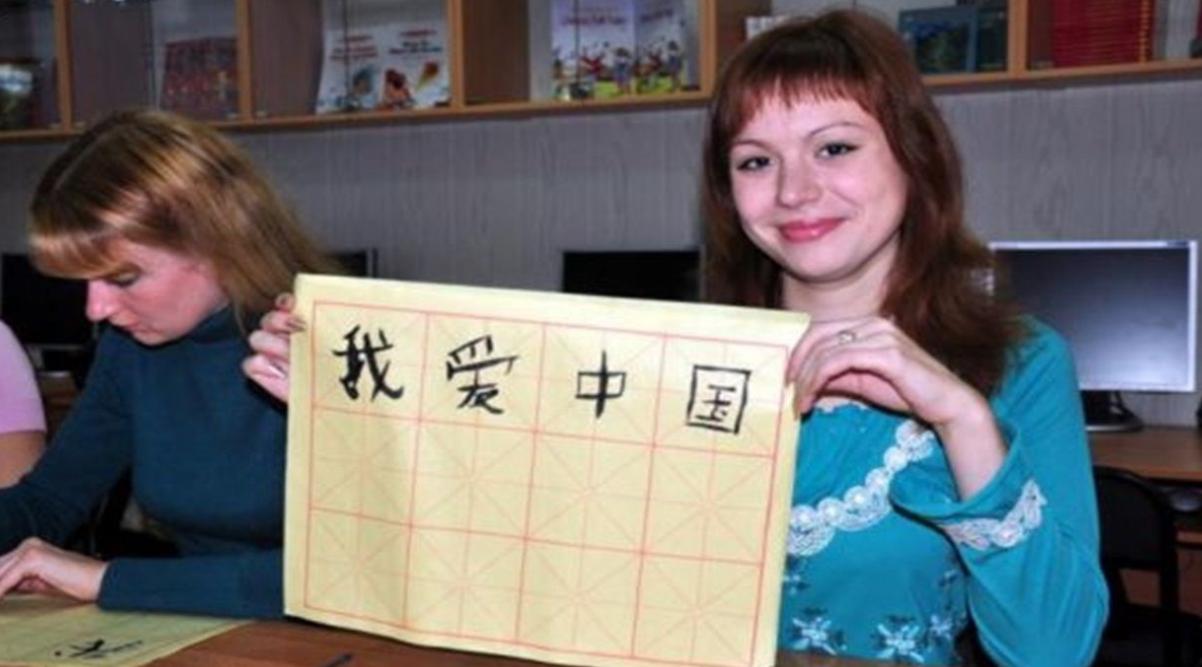 国外脱口秀吐槽学汉语,外国人学中文时的吐槽梗图