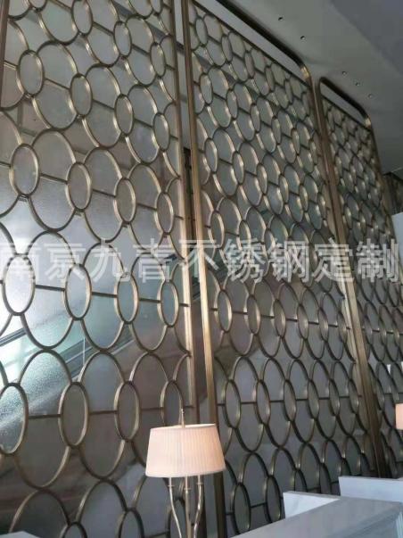 酒店木饰面镂空隔断效果图大全,酒店隔断花格效果图