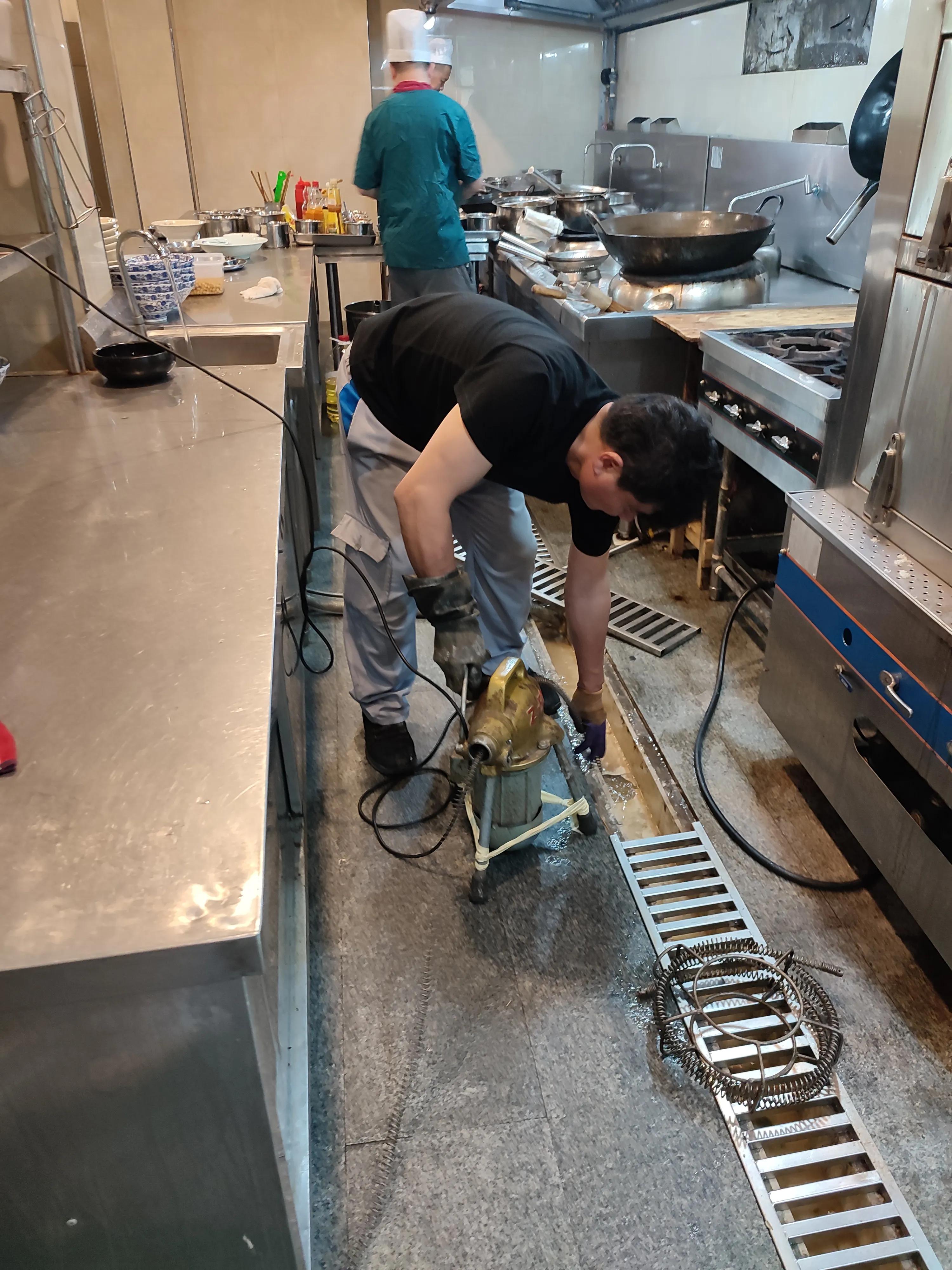 上海宝山区马桶堵塞疏通,上海浦东疏通马桶多少钱