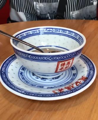 吃甜品就吃老字号龟苓膏,龟苓膏和甜品哪个好吃