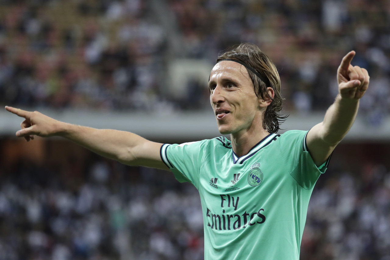 皇马盯上那不勒斯中场法比安：攻防能力全面，西班牙新一代中场