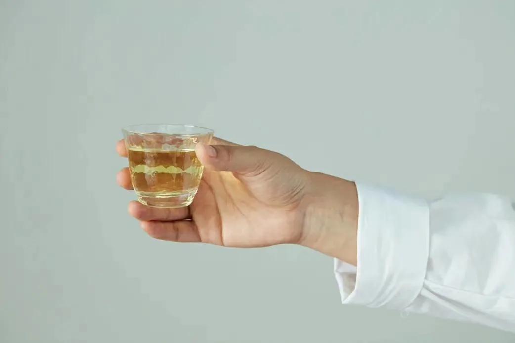 减肥喝柠檬水有助排便吗,柠檬和什么泡水可以减肥通便