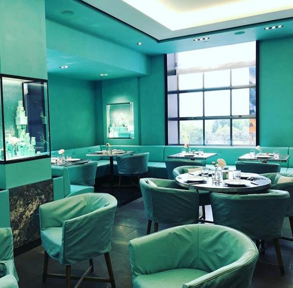 开咖啡馆的小确幸，奢侈品牌也要有