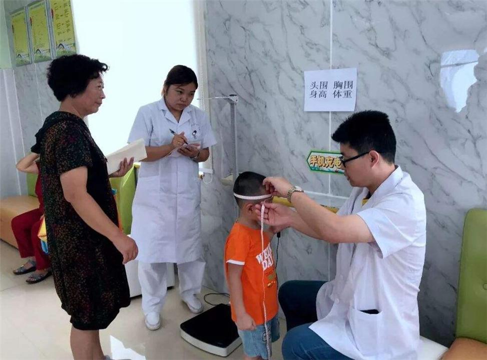 为了孩子长高每天炖大骨头汤,为了孩子长高家长容易么