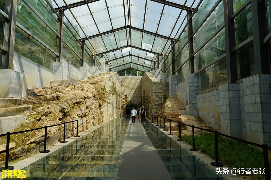 老款卫生间马桶,2000年前的冲水厕所