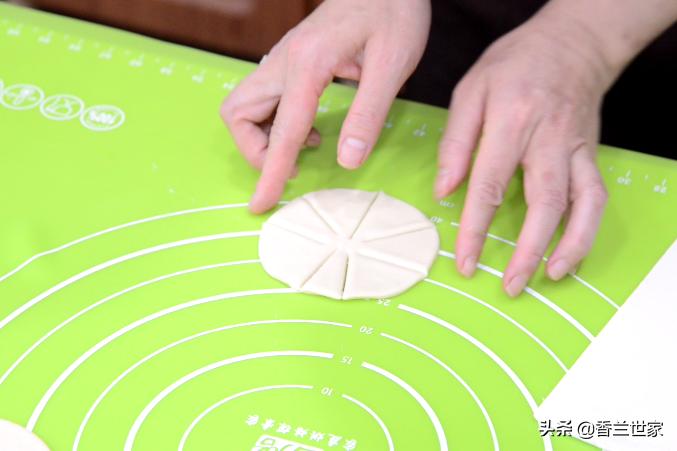 自然开花奶香开花馒头教程全过程,双层玫瑰花馒头教程全过程