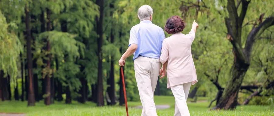 中秋佳节关爱老人传递正能量,中秋节关爱老人公益活动