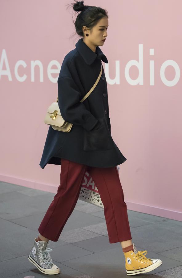 我终于信了，原来这样穿匡威才最潮，00后你们get到了吗？