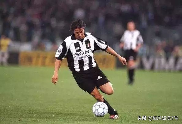 天下足球经典文案青春是一首诗,天下足球亨利经典文案完整版