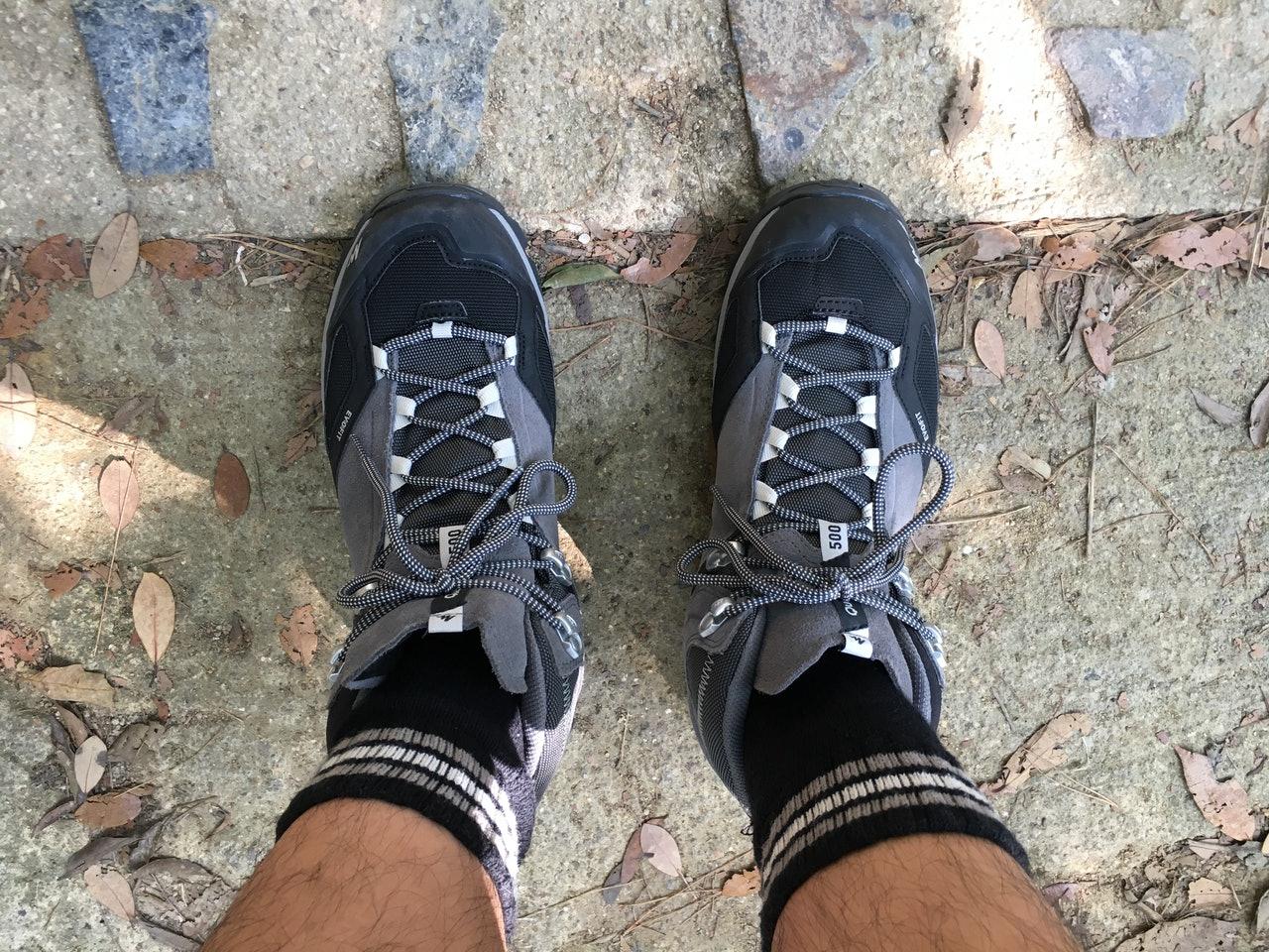 迪卡侬登山鞋性价比怎么样,迪卡侬登山鞋mh500与mh900区别