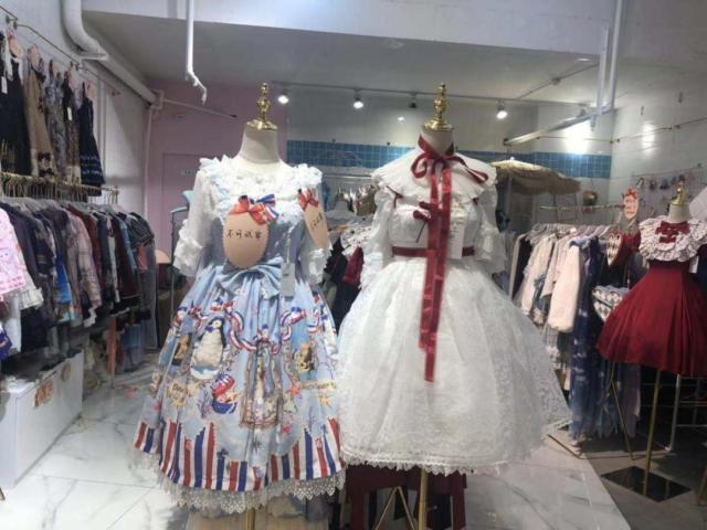 一条裙子上十万元！“炒裙子”比“炒鞋”“炒盲盒”还疯狂？