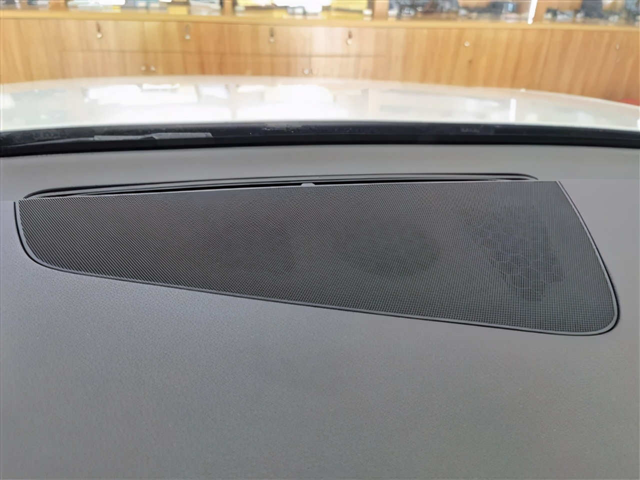 奥迪q5音响改装三分频,奥迪q5改装顶级音响案例视频