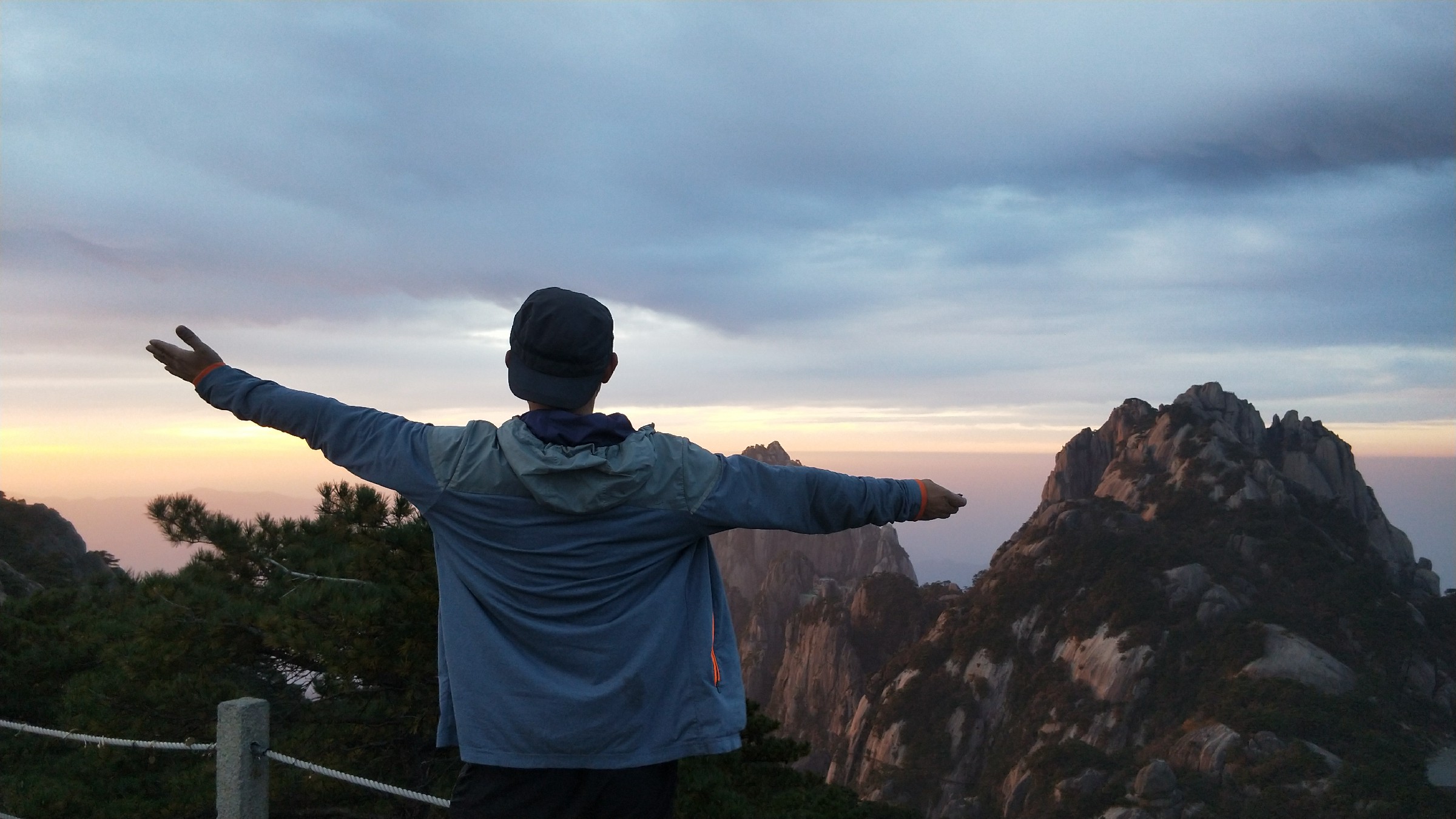 灏戝勾鏃剁殑姊︽兂榛勫北,瀛︾敓鏃朵唬姊︽兂