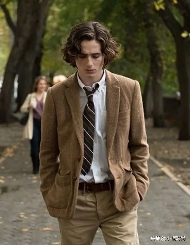 发蜡造型教程男士,发蜡怎么弄发型好看男