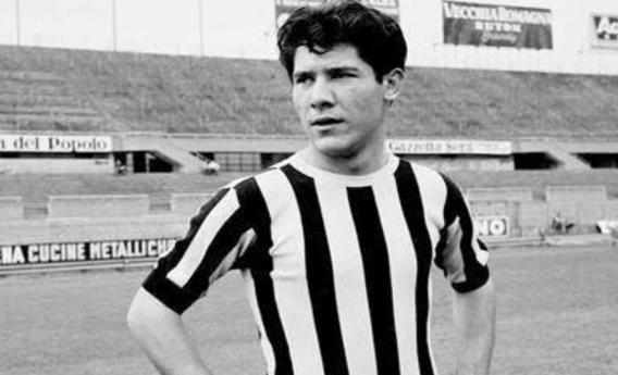 尤文图斯西甲历史最佳阵容,齐达内听到巴乔替补