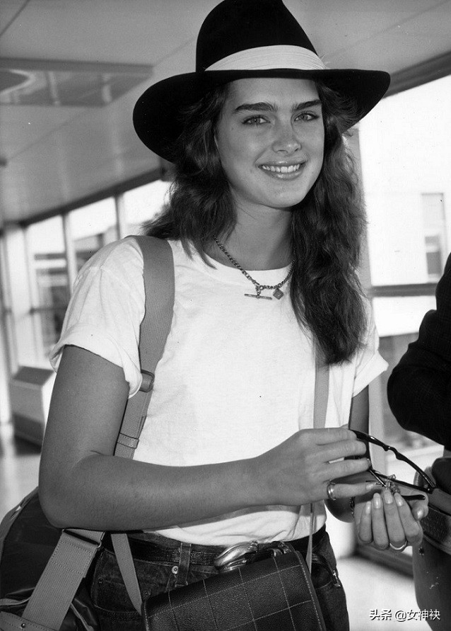 杰克逊年轻时的照片图文,杰克逊年轻时的照片大全图文