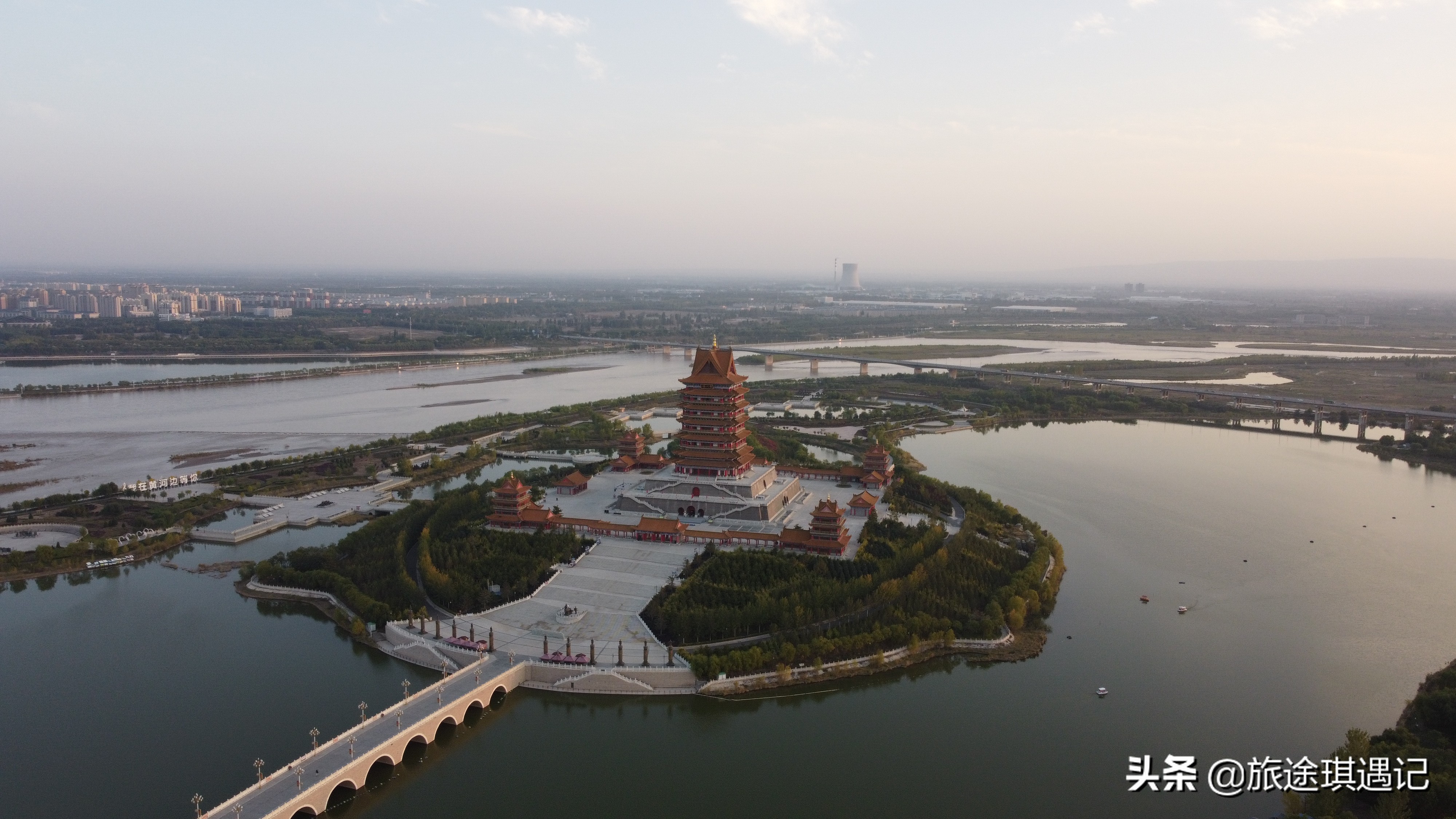 宁夏青铜峡黄河边景区,宁夏青铜峡冰封黄河景如画
