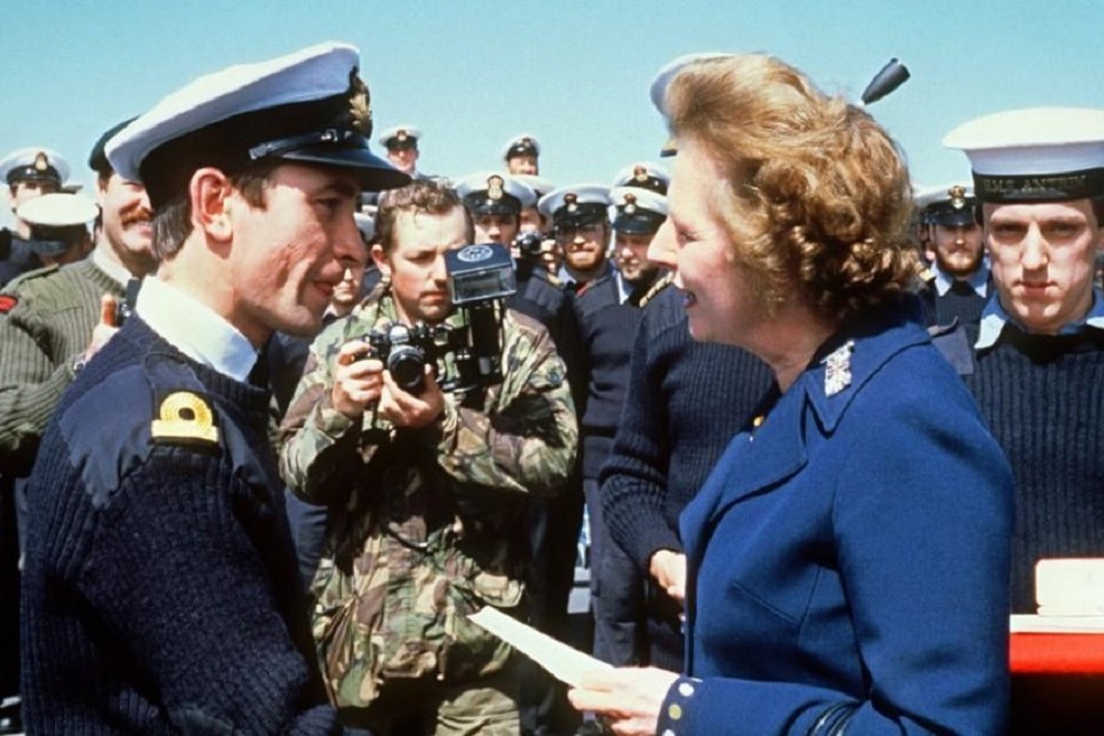 英国首相撒切尔的一生视频,政坛铁娘子撒切尔夫人一生铁腕