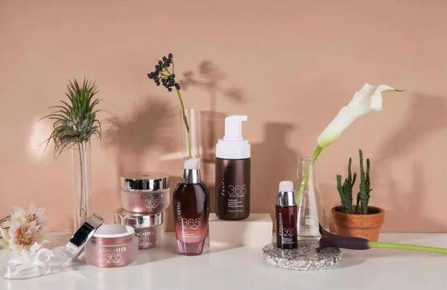 舒缓修复肌肤精华水,精华水抗老修复