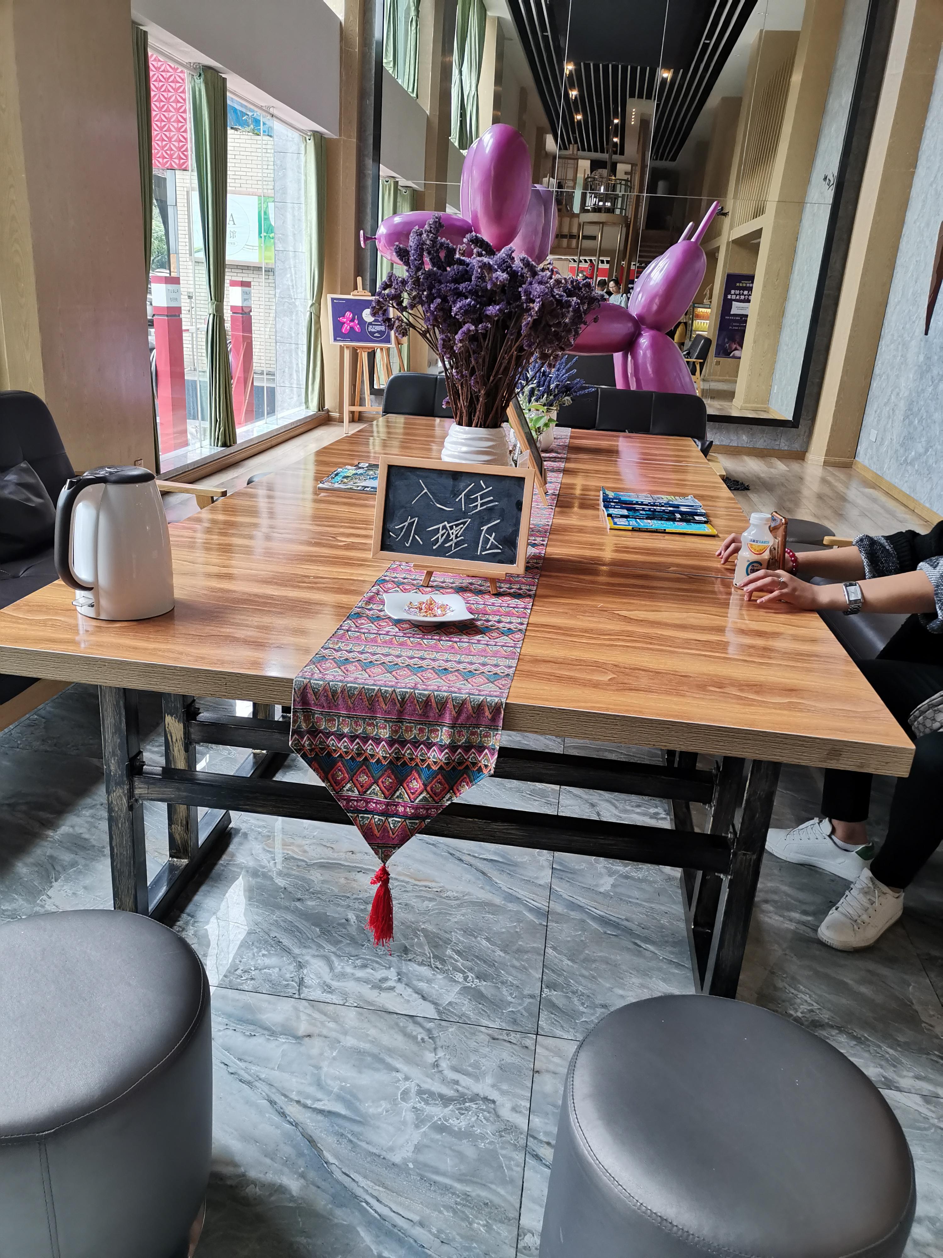 天气很热幼儿要玩水该怎么办,零下1度的气温孩子戏水